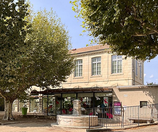 Visite du musée de la Soie à Taulignan