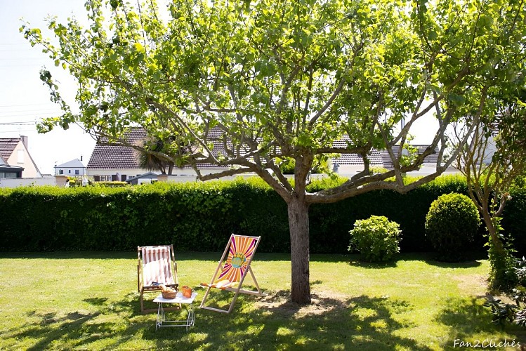 gite-le-pommier-jardin-1