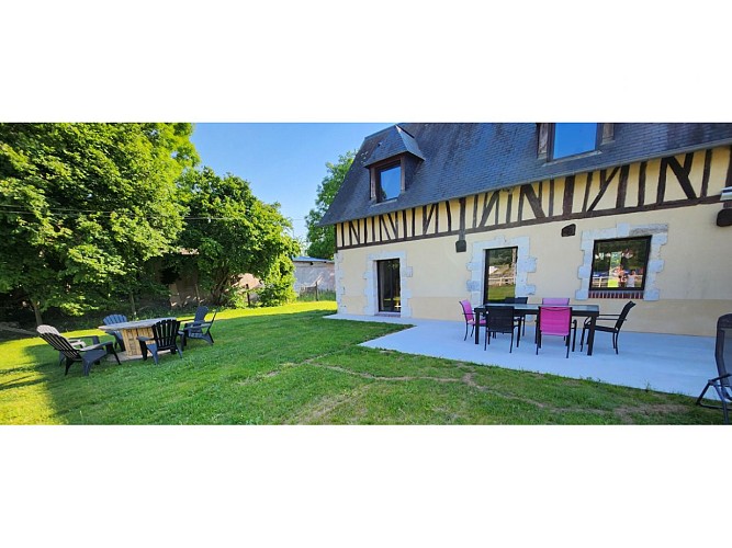 lo-gi-en-Seine-heurteauville-meuble-exterieur-cottey