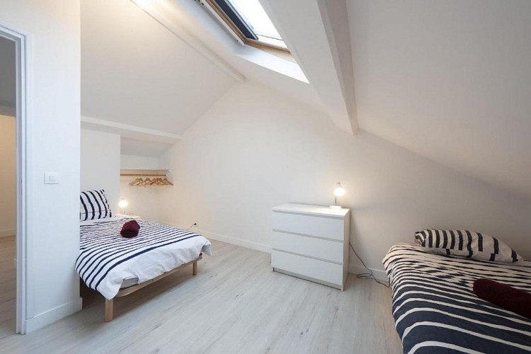 Grand gîte terrasse vue Loire et château