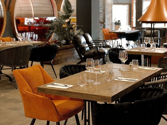 Les Tonneaux du Père Magloire - Salle et tonneaux