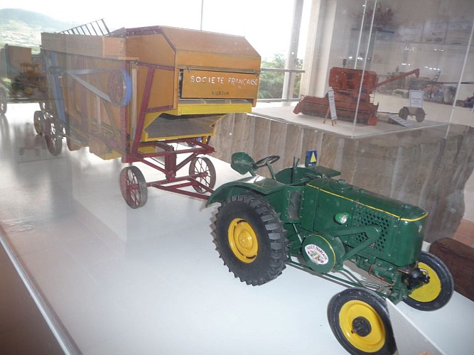 Maison du modélisme agricole animé