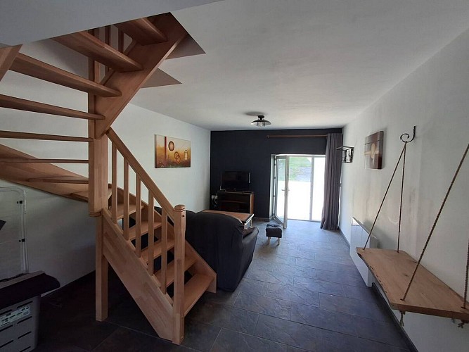 5dd58a1f-9681-42c6-85c9-a40ae5e78d30