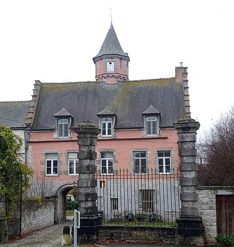 The castle of Senzeilles