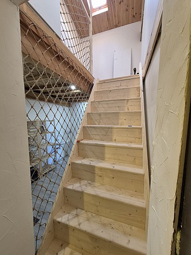 HLOAQU047V50MO89_grande09