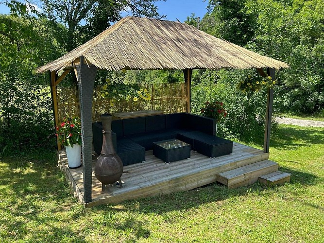 HLOAQU047V50MO89_grande03