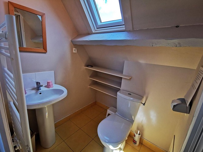 gite la bergerie cambremer salle d'eau du haut