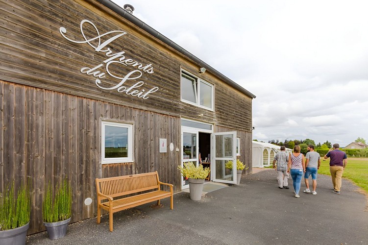 Les Arpents du Soleil - Falaise Tourisme  © Sabina Lorkin @anibasphotography