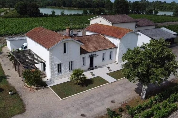 Chateau Semonlon Vignobles Dumora Avensan