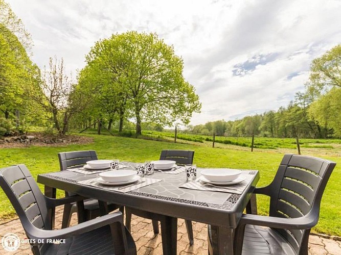 LE GITE DES HULOTTES