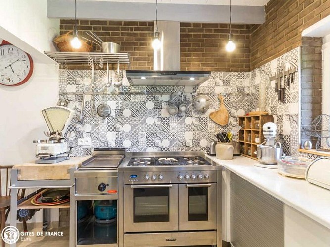 DE BRIQUES ET DE BROC