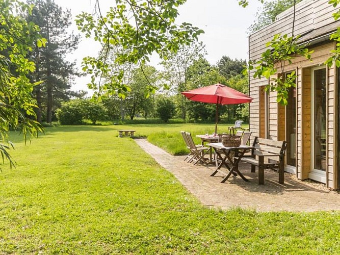 DE BRIQUES ET DE BROC