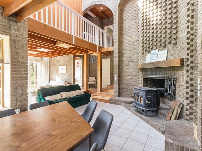 DE BRIQUES ET DE BROC