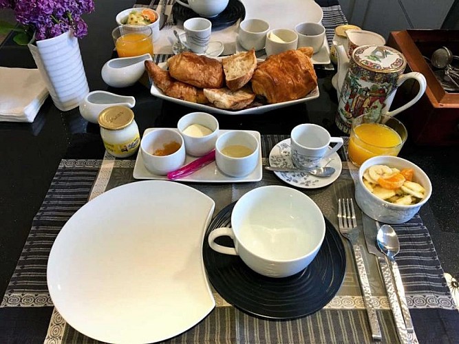 CATHY'S ROMANTIC GARDEN