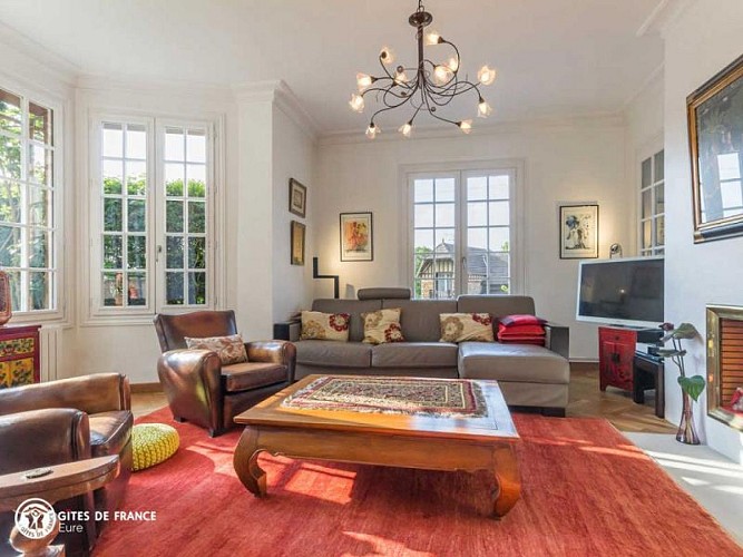 CATHY'S ROMANTIC GARDEN