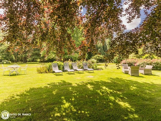 La chaumière aux hortensias