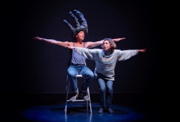 Dominique toute seule