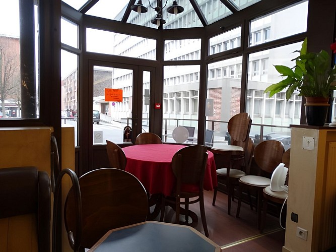 Café français ambiance intérieure