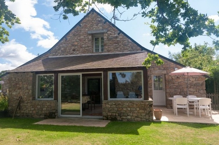 gite 90m2 avec piscine dans parc de Brière