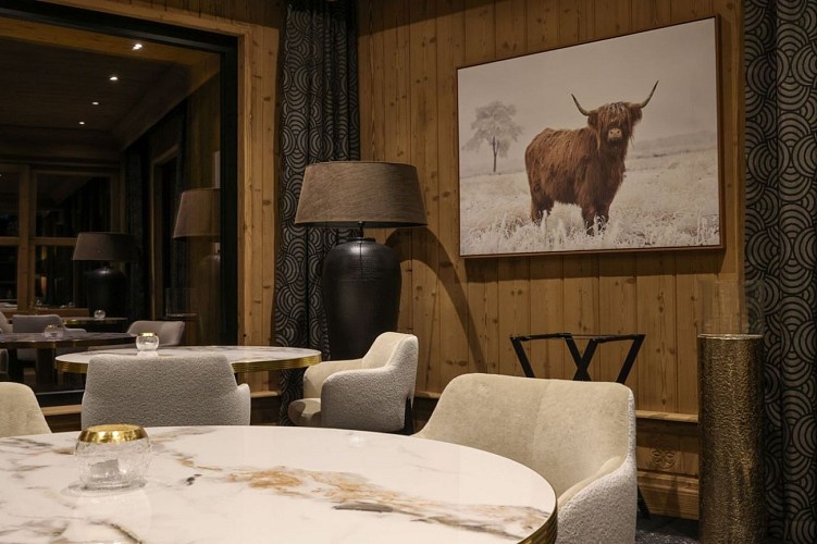 Gourmet-Restaurant und schickes Bistro - Domaine de Montagne