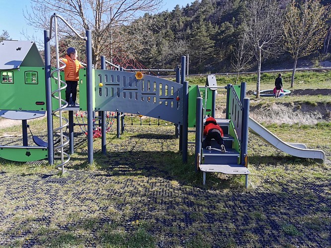 Aire de Jeux Plage de Savel