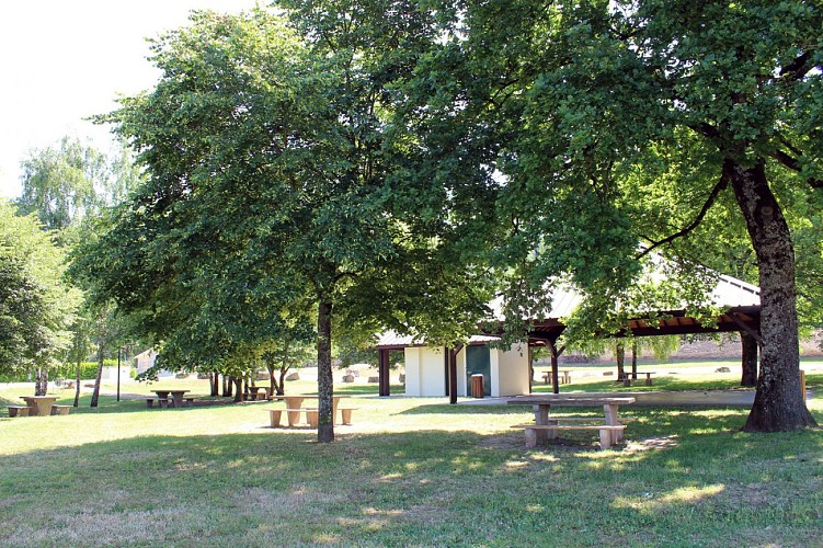 Picnic area and games