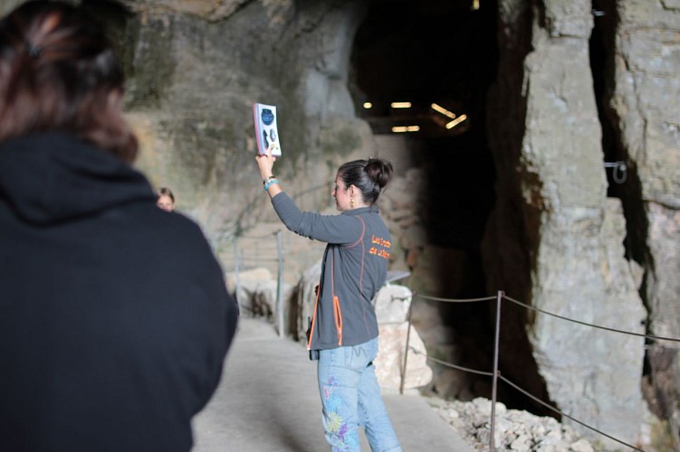 Visites guidées des Grottes de la Balme