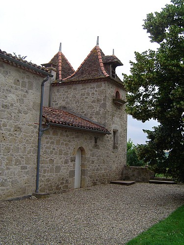 Pigeonniers jumeaux à Madaillan