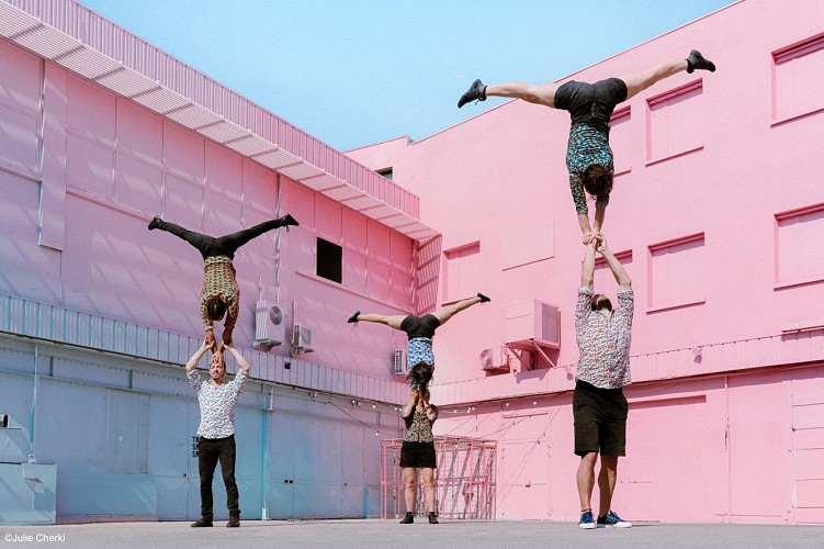 VILLAGES EN SCÈNE : Kontact - Puéril Péril