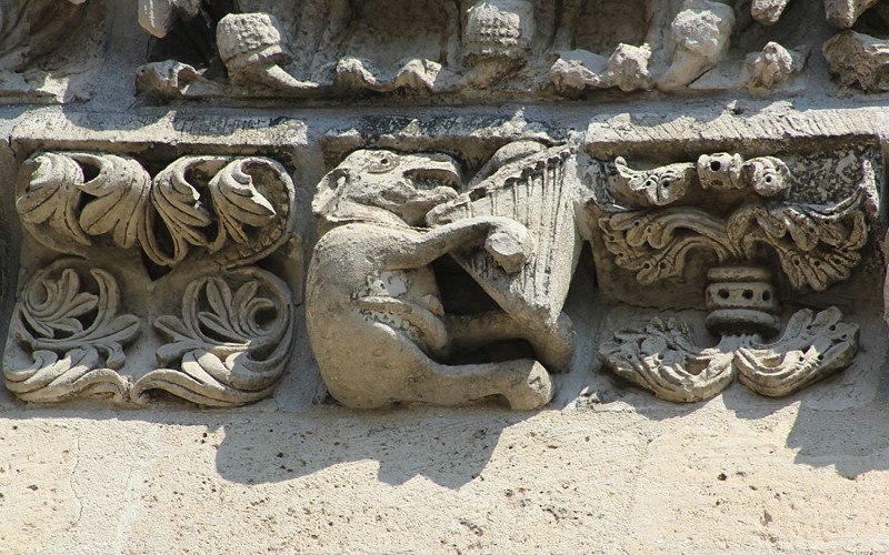 Frise extérieure II