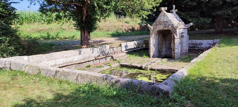 Fontaine Saint Sylvestre | Plouzélambre