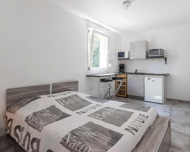 studio "les petites fleurs"