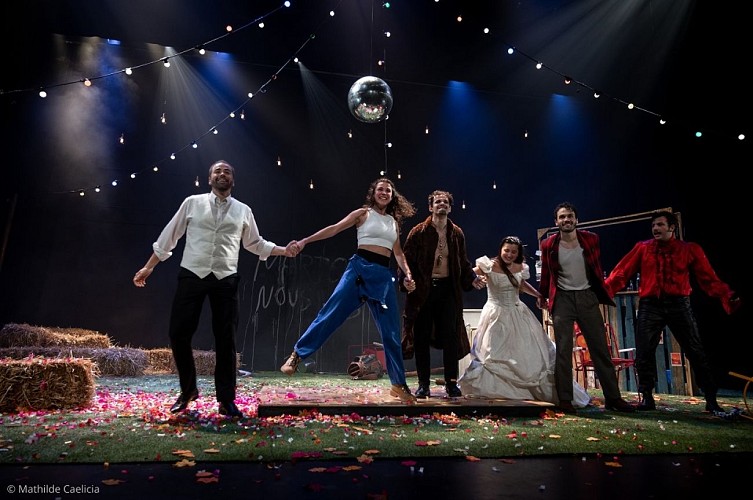 Scènes de pays : Le Jeu de l’amour et du hasard de Marivaux - COLLECTIF L’ÉMEUTE