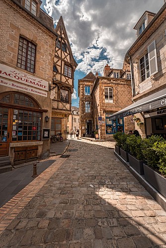 Moulins, capital of the Bourbons and its triptych