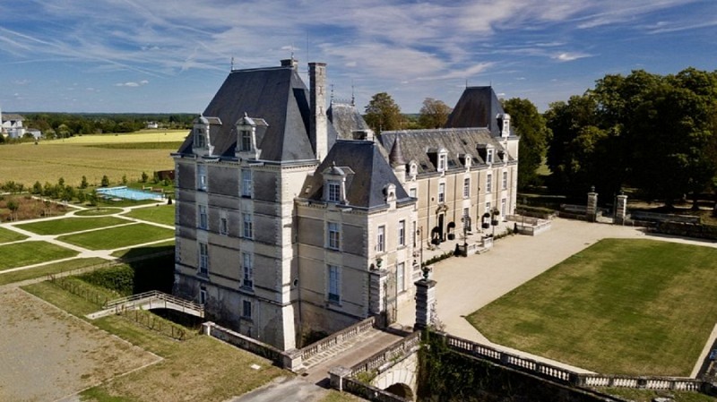 Locations au Château de Jalesnes