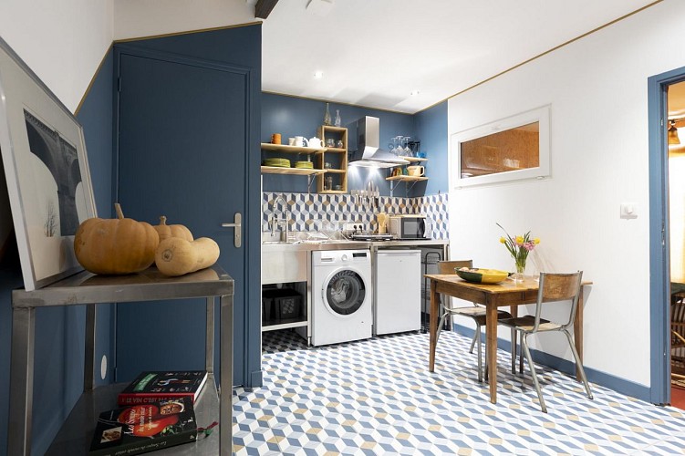 la-motte-bleu-lastours-limousin-nouvelle-aquitaine-1