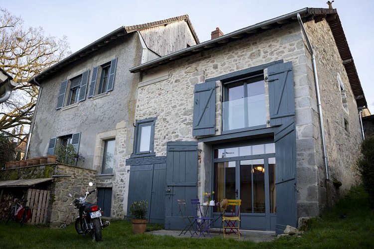 la-motte-bleu-lastours-limousin-nouvelle-aquitaine-69