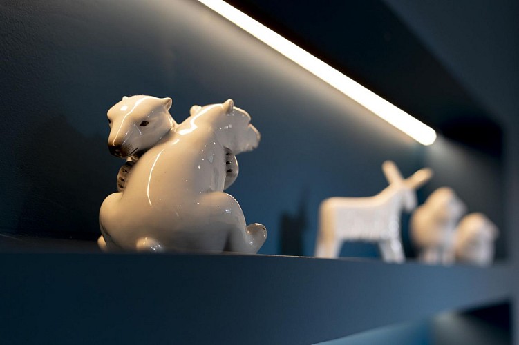 la-motte-bleu-lastours-limousin-nouvelle-aquitaine-52