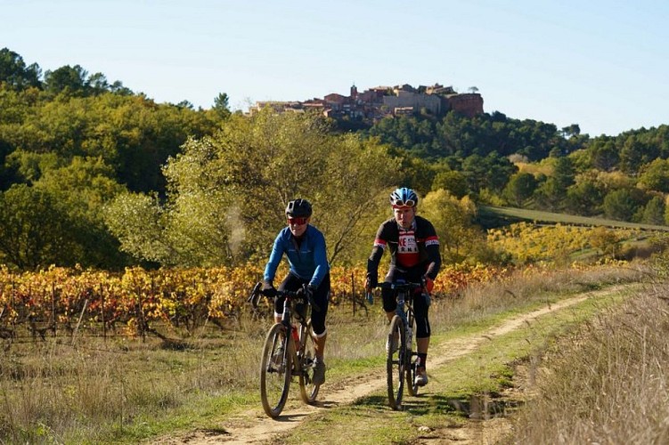 Gravelistes sur le chemin de la Balizone