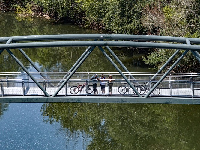 Moulin du Duellas-passerelle-velos-drone-vallee-isle-perigord
