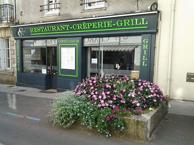 RESTAURANT CREPERIE COTE COUR