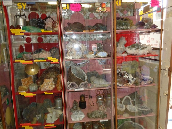 La Géode - Minéraux et Sculptures en bois