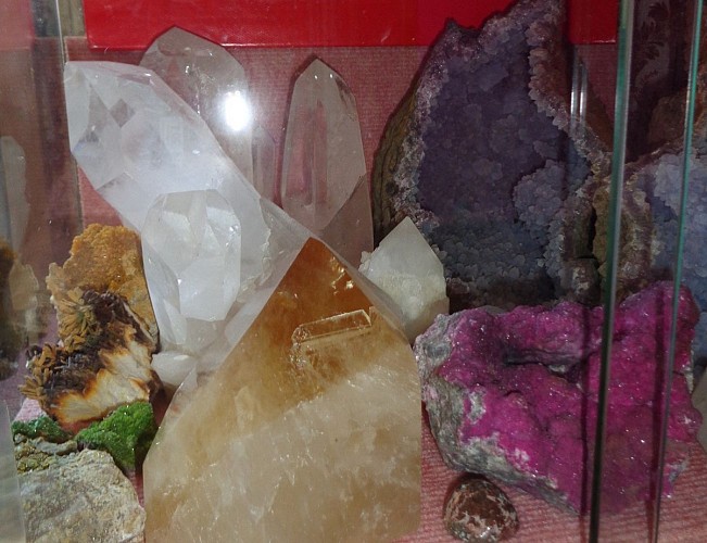 La Géode - Minéraux et Sculptures en bois