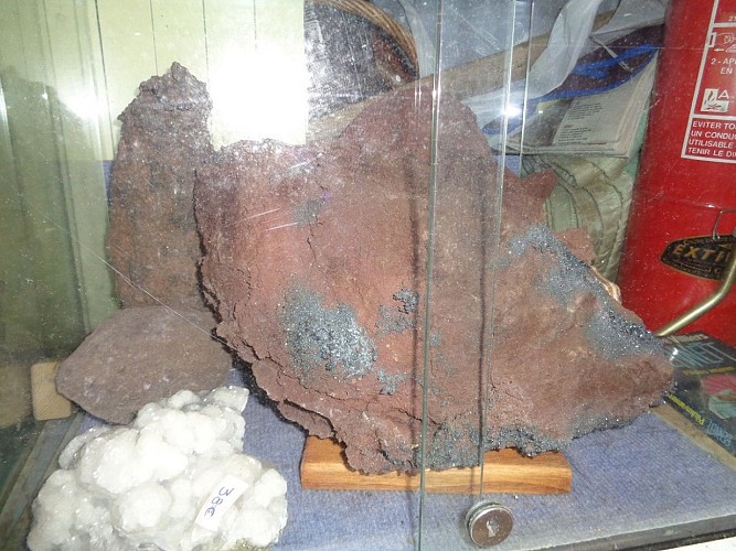 La Géode - Minéraux et Sculptures en bois