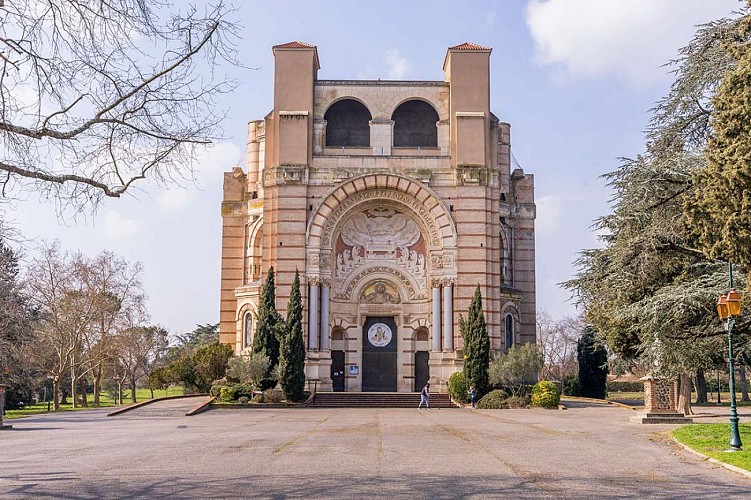Visiter Toulouse, basilique Sainte Germaine de Pibrac