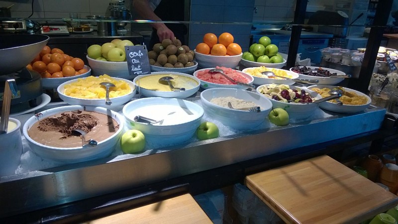 CRESCENDO RESTAURANT