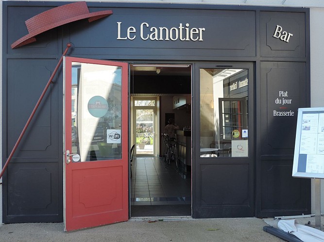 RESTAURANT LE CANOTIER