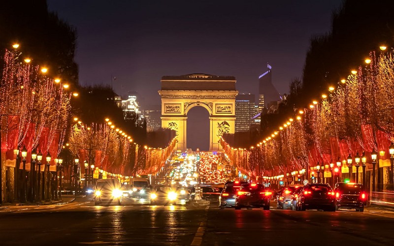 Paris Evening Sightseeing Tour with Eiffel Tower Summit Tickets