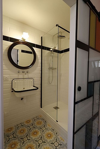 La Villa Krystina à St-Loup-Lamairé - salle d'eau