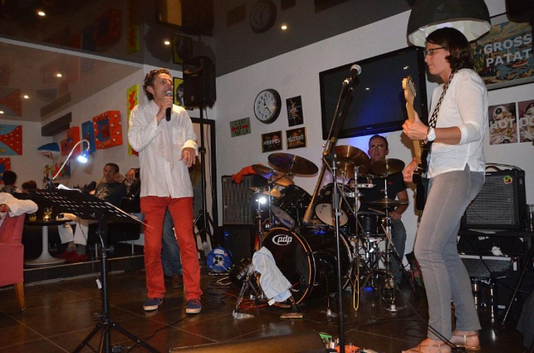 LE CAFÉ NOIR - BAR/BRASSERIE